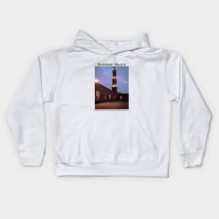 Badshahi Masjid Pakistan where beauty and hospitality awaits you pakistan culture pakistani tourism Kids Hoodie